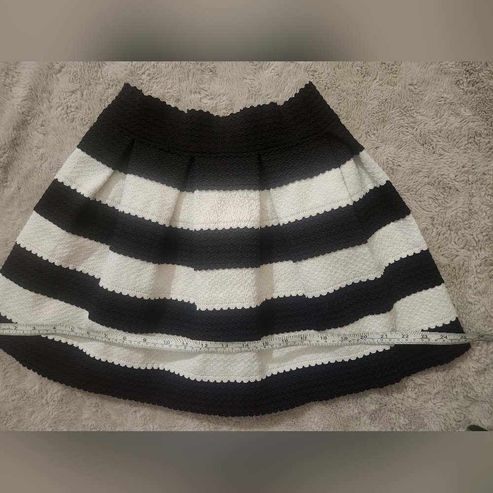 Wild Cat Black and White Striped  Skirt - Picture 8 of 9